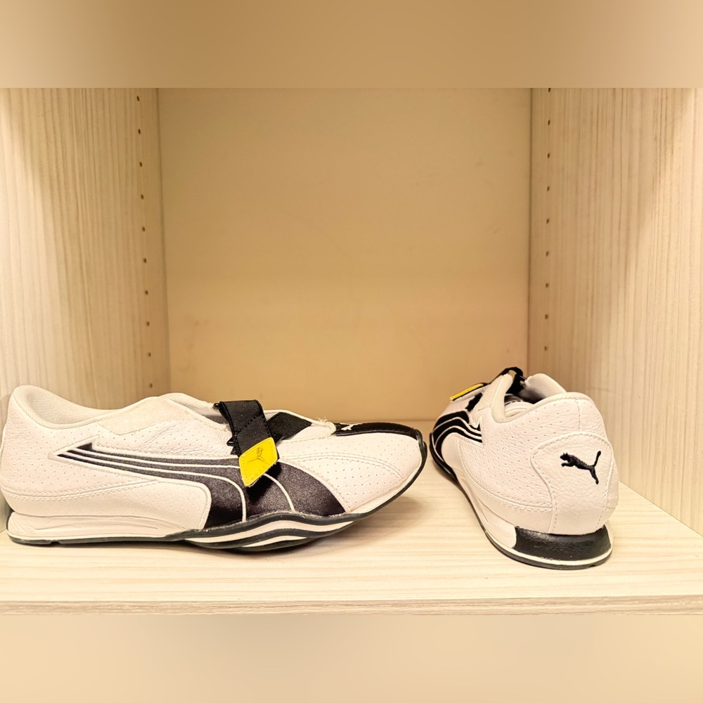 Puma Kids/Women White and Black Athletic Sneakers